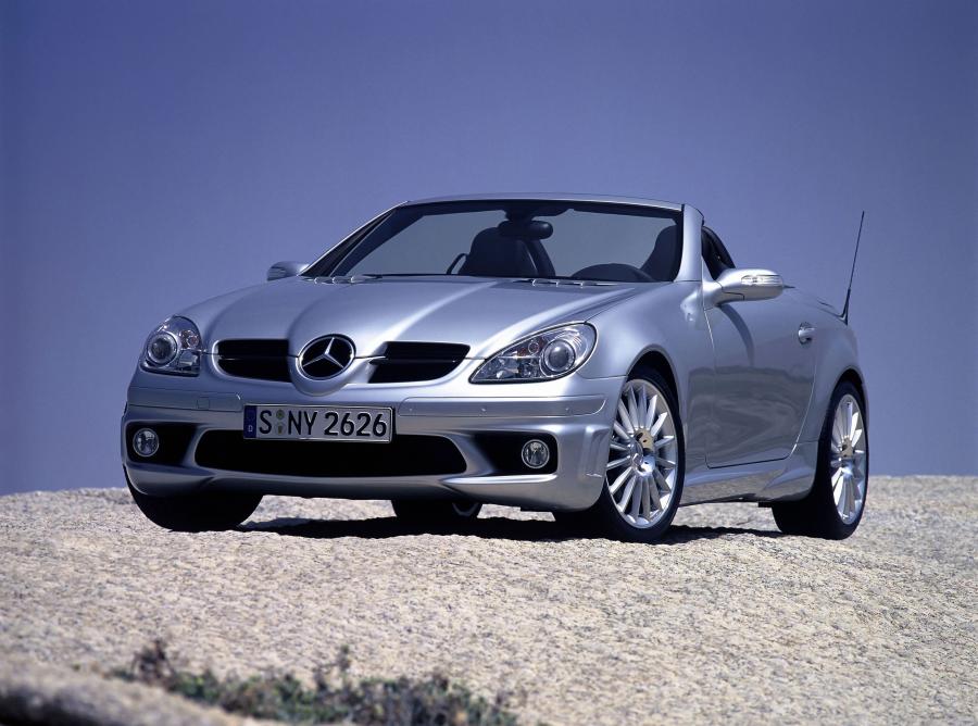  Mercedes-Benz SLK55 AMG 2004 года  (фото 10 из 30)